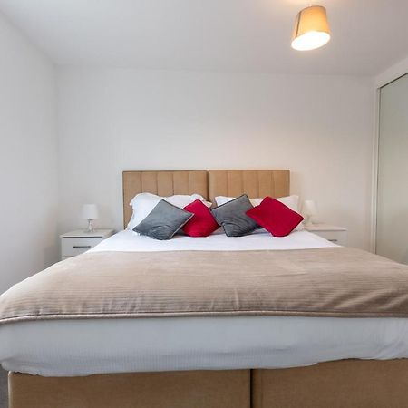 Abodebed Oval View Apartments 赫默尔亨普斯特德 外观 照片