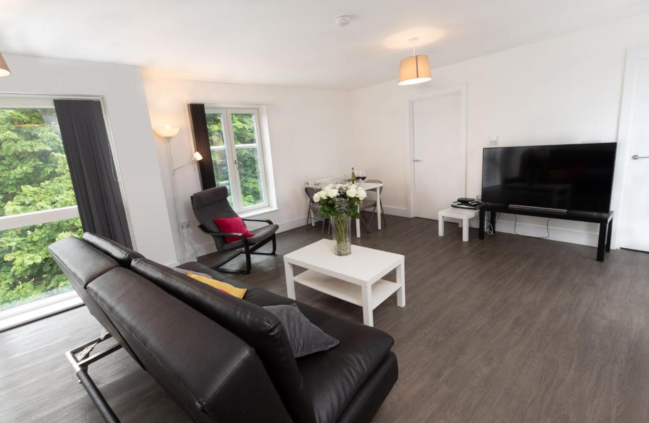 Abodebed Oval View Apartments 赫默尔亨普斯特德 外观 照片