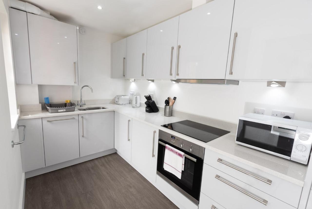 Abodebed Oval View Apartments 赫默尔亨普斯特德 外观 照片