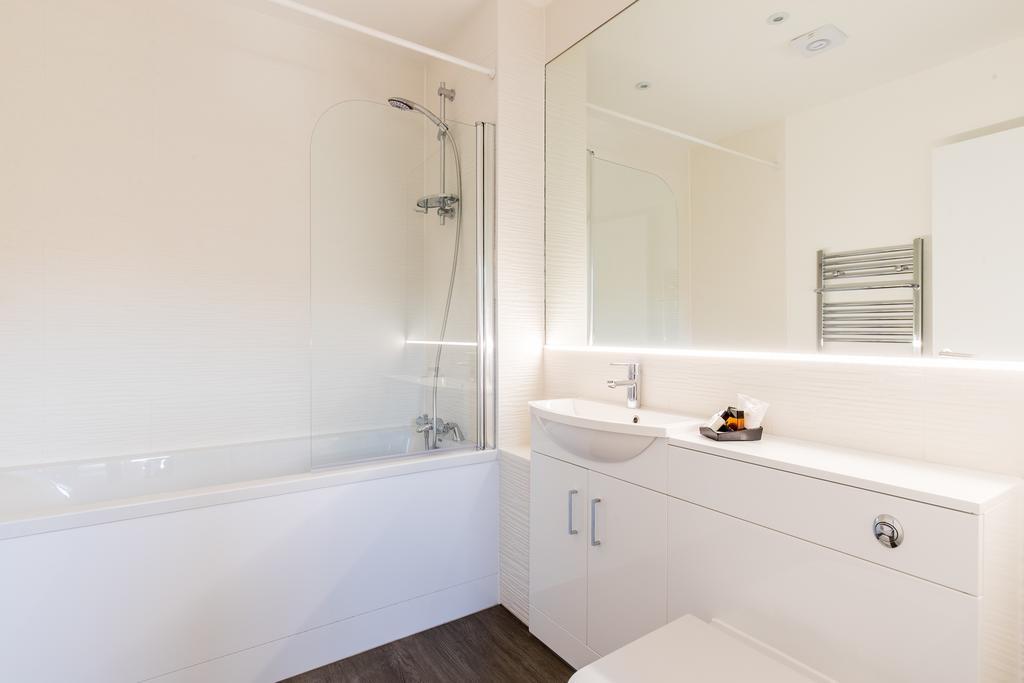 Abodebed Oval View Apartments 赫默尔亨普斯特德 外观 照片