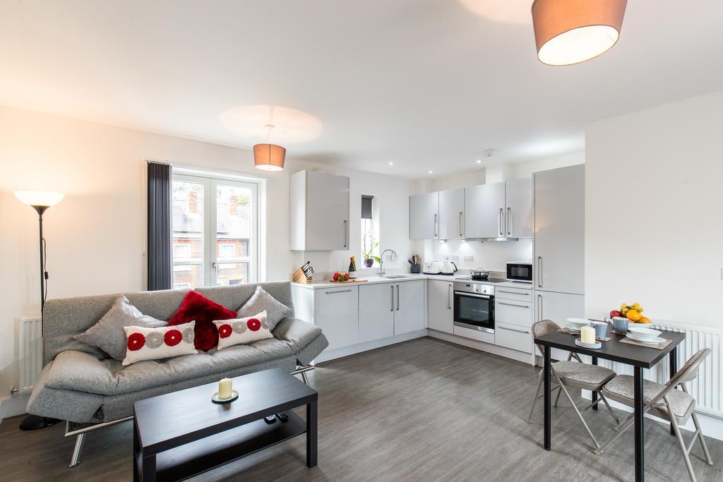 Abodebed Oval View Apartments 赫默尔亨普斯特德 外观 照片
