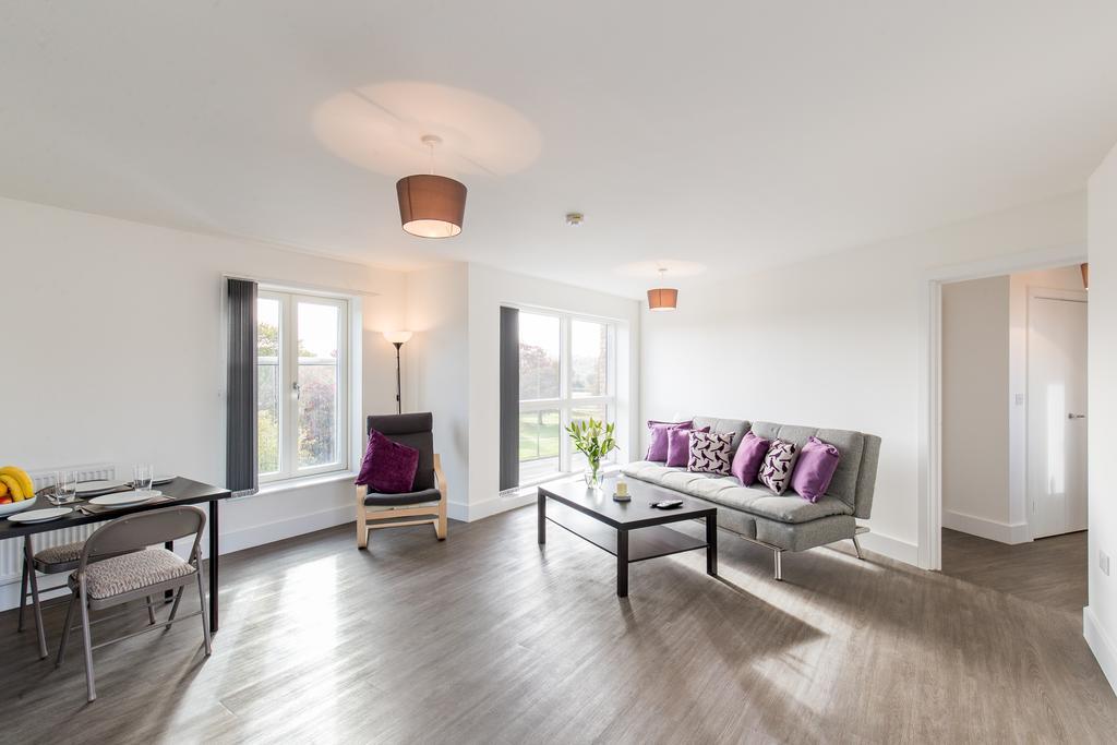 Abodebed Oval View Apartments 赫默尔亨普斯特德 外观 照片